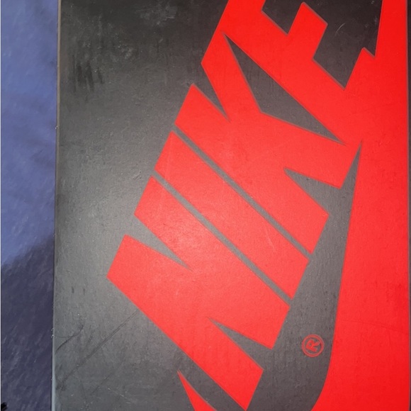 Jordan 1 Retro High White University Blue - Picture 3 of 3